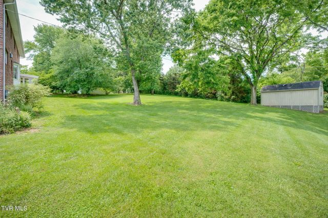 2320 Rivermont Drive, Kingsport, TN 37660
