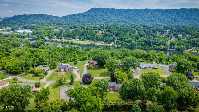 2320 Rivermont Drive, Kingsport, TN 37660