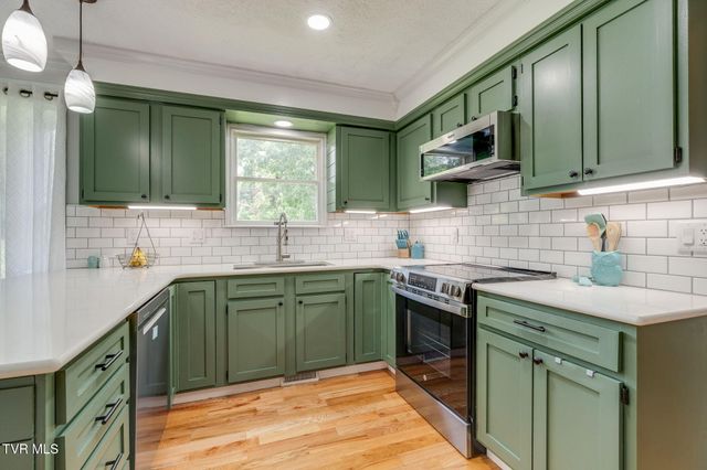 2320 Rivermont Drive, Kingsport, TN 37660