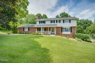 2320 Rivermont Drive, Kingsport, TN 37660