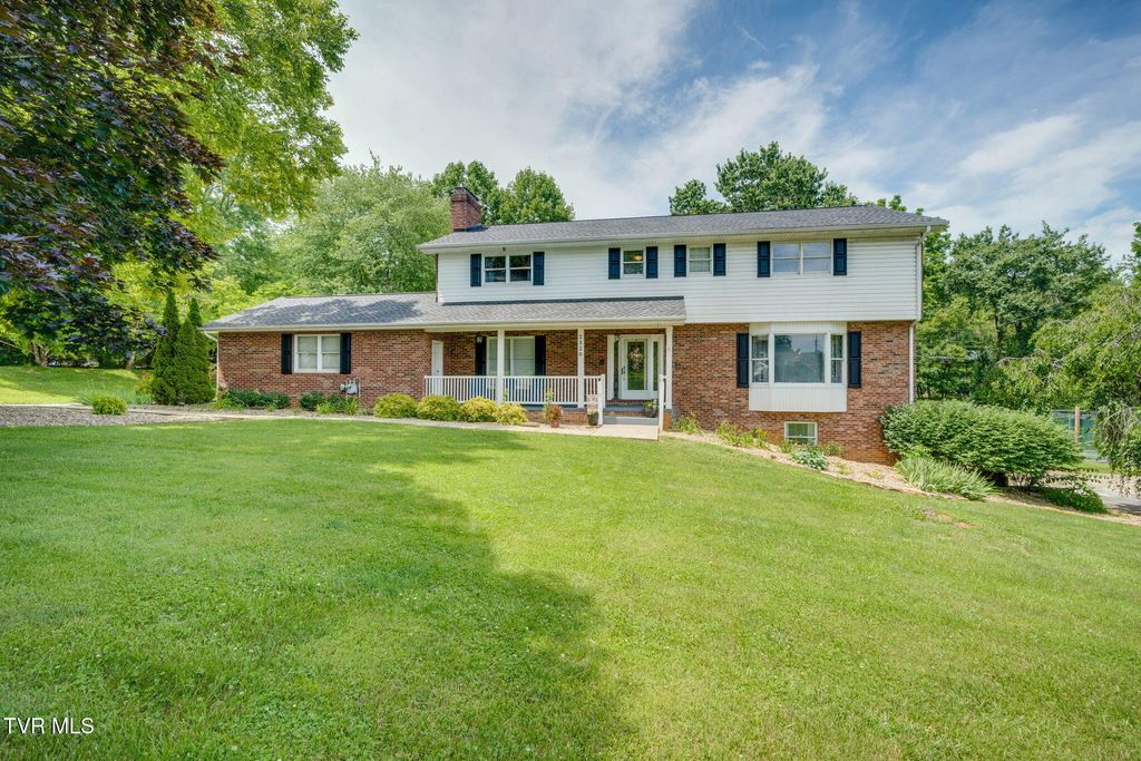2320 Rivermont Drive, Kingsport, TN 37660
