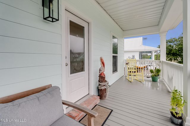 139 Hartsie Drive, Waveland, MS 39576