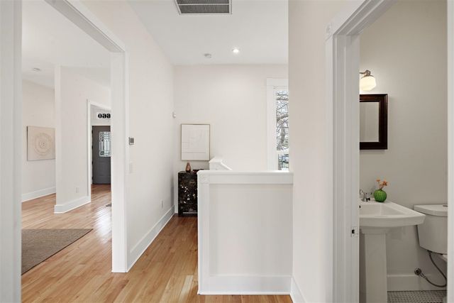 1660 14Th St, Oakland, CA 94607