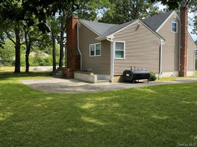 1316 6 Street, West Babylon, NY 11704