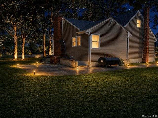 1316 6 Street, West Babylon, NY 11704