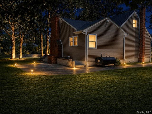 1316 6 Street, West Babylon, NY 11704