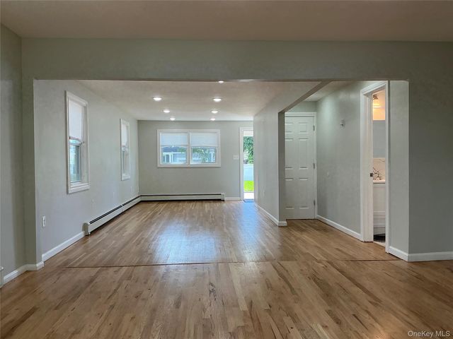 1316 6 Street, West Babylon, NY 11704