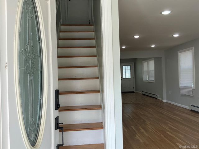 1316 6 Street, West Babylon, NY 11704