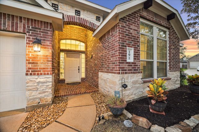 191 Maple Grove Drive, Conroe, TX 77384