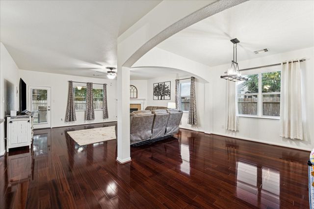 191 Maple Grove Drive, Conroe, TX 77384