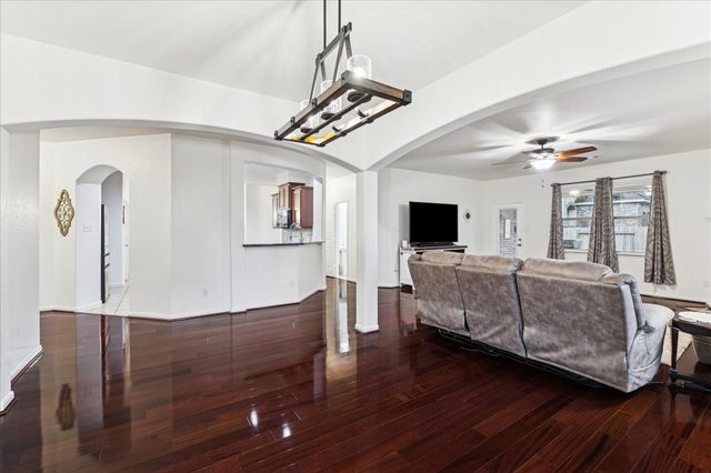 191 Maple Grove Drive, Conroe, TX 77384