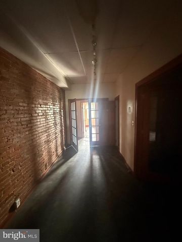2225 SAINT PAUL ST, Baltimore, MD 21218