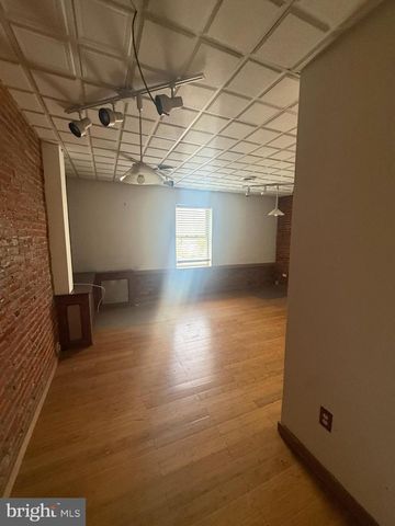 2225 SAINT PAUL ST, Baltimore, MD 21218
