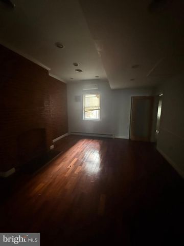 2225 SAINT PAUL ST, Baltimore, MD 21218