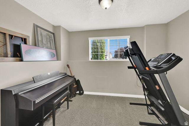 5621 S 4075 W, Roy, UT 84067