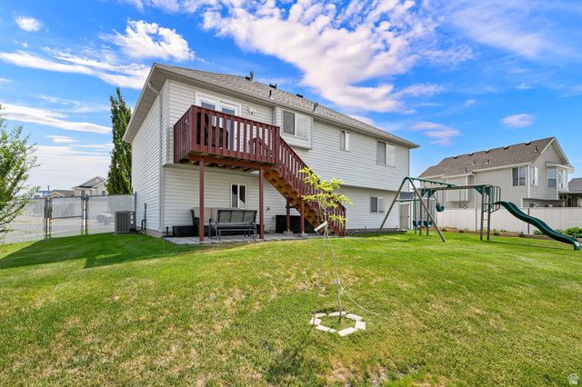 5621 S 4075 W, Roy, UT 84067