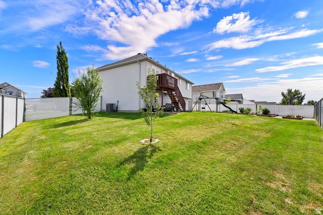 5621 S 4075 W, Roy, UT 84067