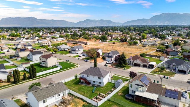 5621 S 4075 W, Roy, UT 84067