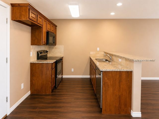 412 W Franklin Street, Alvord, TX 76225
