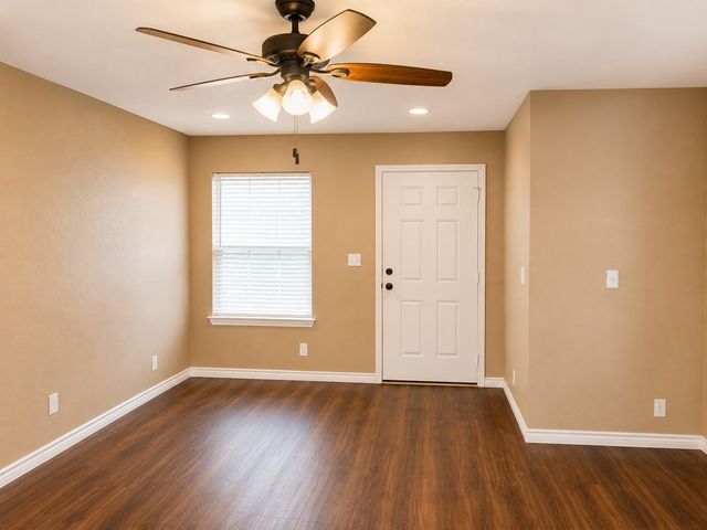 412 W Franklin Street, Alvord, TX 76225
