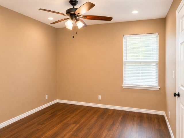 412 W Franklin Street, Alvord, TX 76225