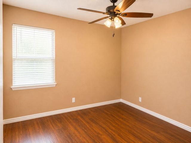 412 W Franklin Street, Alvord, TX 76225