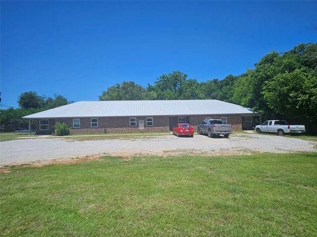 412 W Franklin Street, Alvord, TX 76225