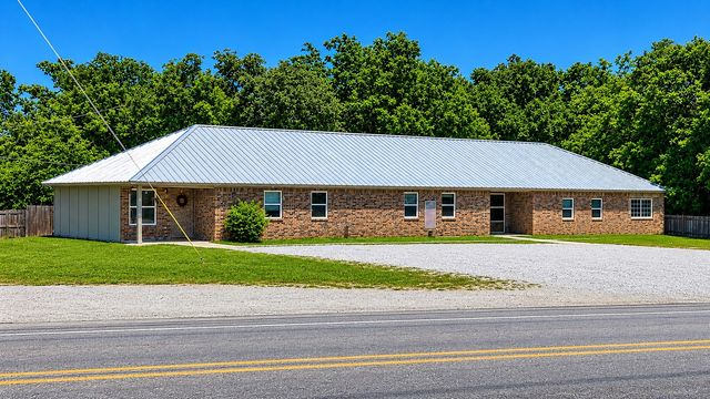 412 W Franklin Street, Alvord, TX 76225