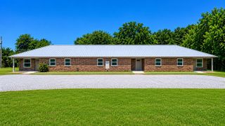 412 W Franklin Street, Alvord, TX 76225