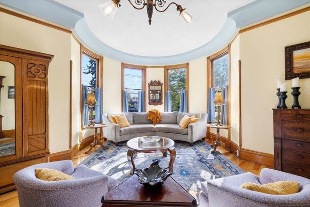 223 N Oregon Street, Yreka, CA 96097