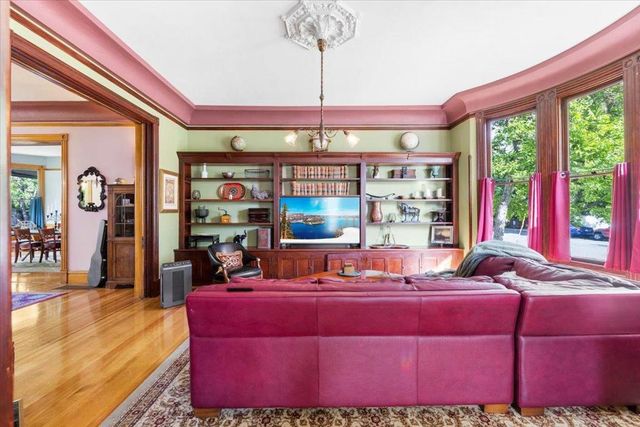 223 N Oregon Street, Yreka, CA 96097