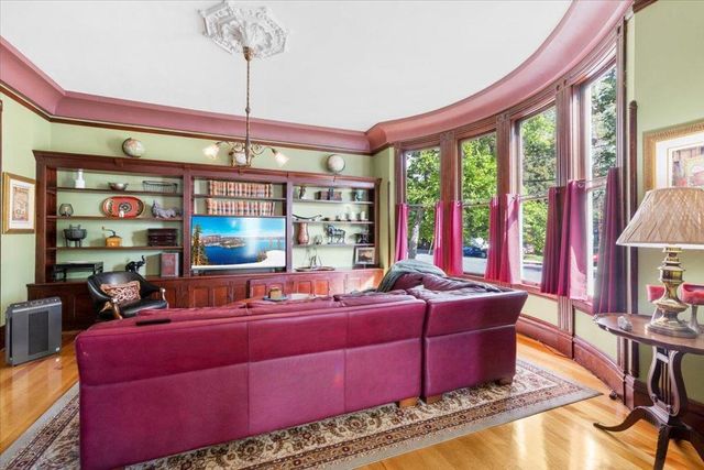 223 N Oregon Street, Yreka, CA 96097