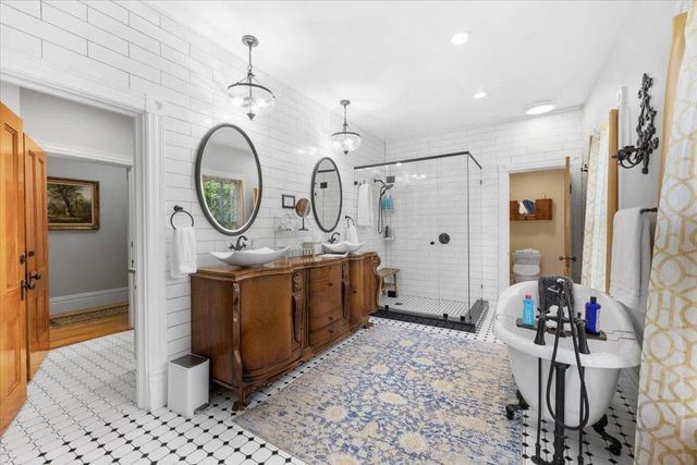 223 N Oregon Street, Yreka, CA 96097