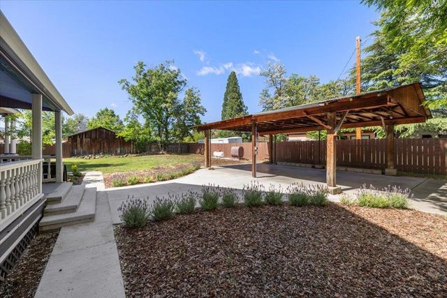 223 N Oregon Street, Yreka, CA 96097