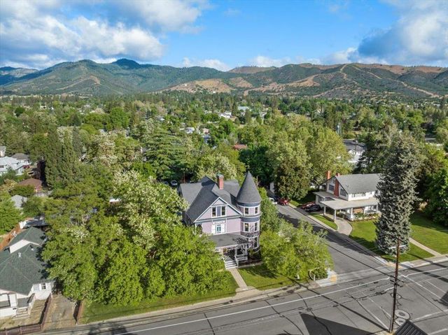 223 N Oregon Street, Yreka, CA 96097
