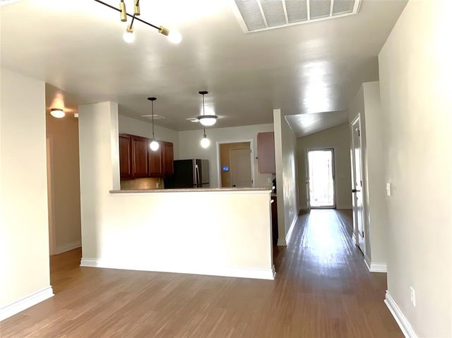 724 Humming Fish Drive, Norman, OK 73069