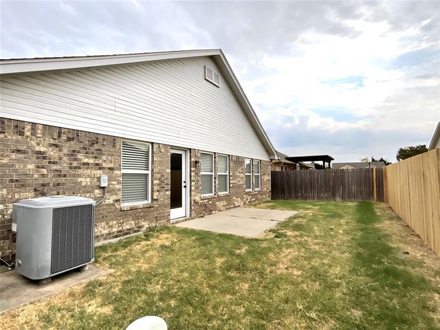 724 Humming Fish Drive, Norman, OK 73069