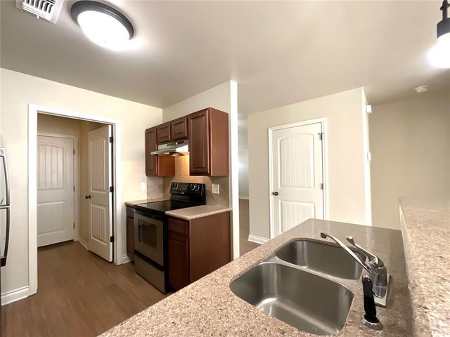 724 Humming Fish Drive, Norman, OK 73069