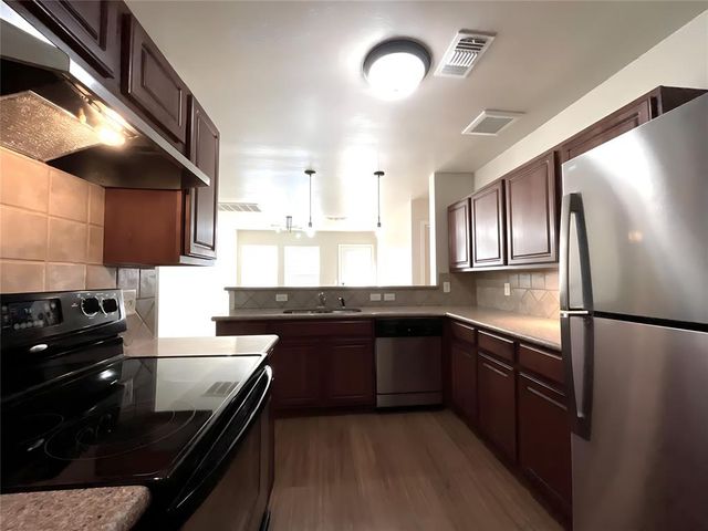 724 Humming Fish Drive, Norman, OK 73069