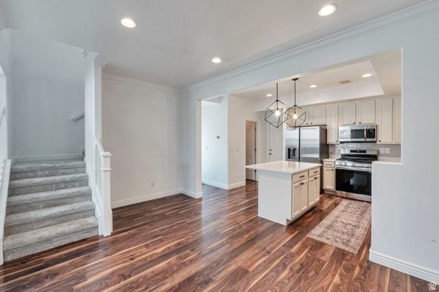4536 W CAVE RUN LN, South Jordan, UT 84009