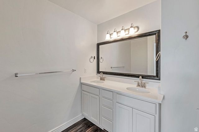 4536 W CAVE RUN LN, South Jordan, UT 84009