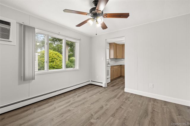 175 Centre Avenue, Lindenhurst, NY 11757