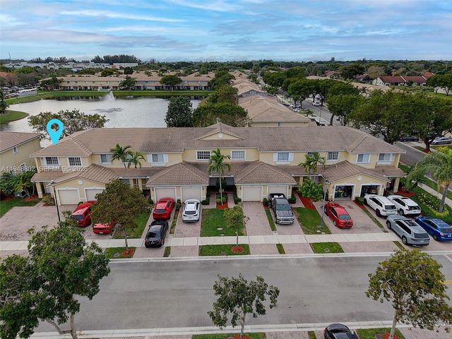 5951 Royal Way, Tamarac, FL 33321