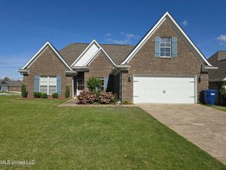 7454 Redberry Drive, Horn Lake, MS 38637