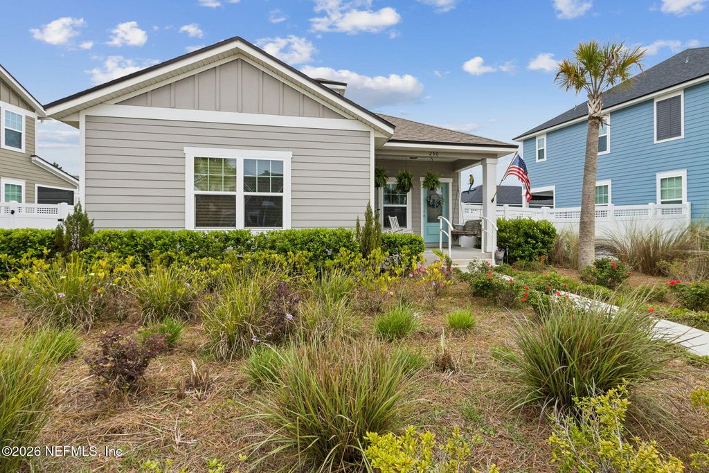 250 DAYDREAM Avenue, Yulee, FL 32097