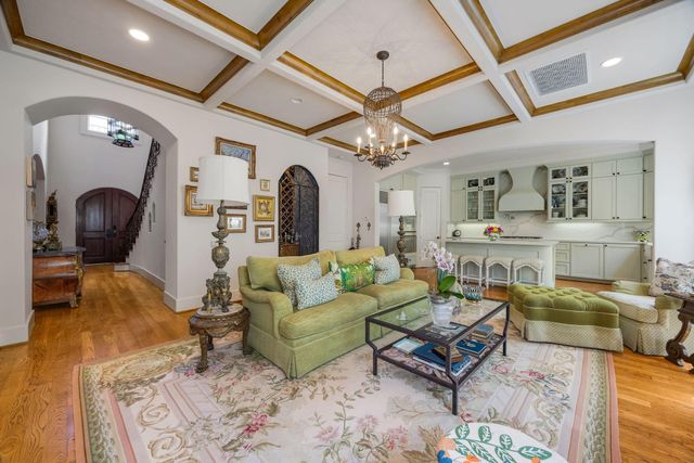 1527 Potomac Drive, Houston, TX 77057