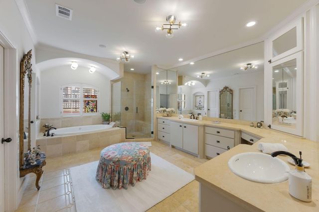 1527 Potomac Drive, Houston, TX 77057