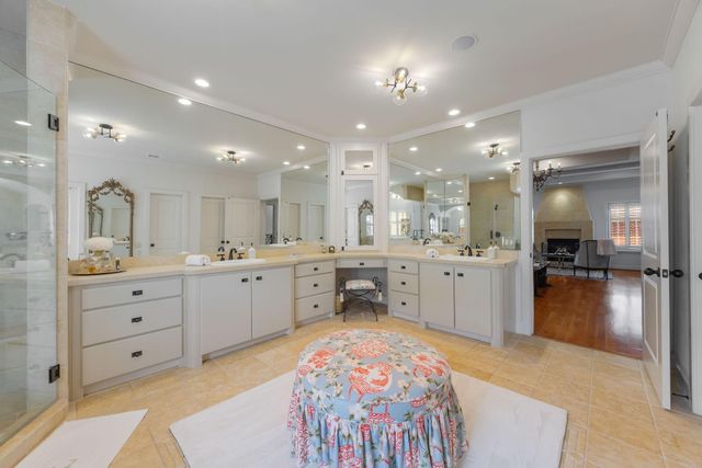1527 Potomac Drive, Houston, TX 77057