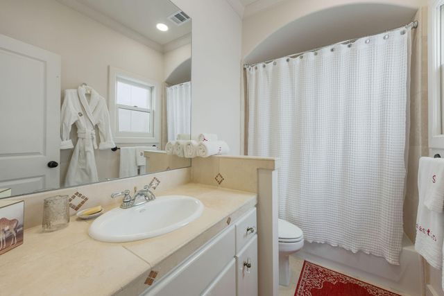 1527 Potomac Drive, Houston, TX 77057
