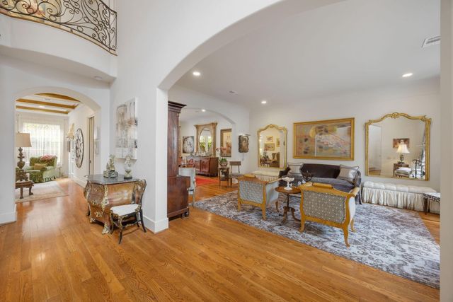 1527 Potomac Drive, Houston, TX 77057